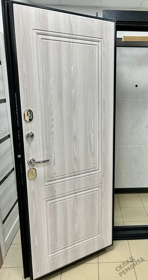 Фото Дверь входная Феррони 11 см Isoterma Серебро с терморазрывом антик серебро/ривьера айс – купить в Чите: цена, описание, фото. Интернет-магазин. 2