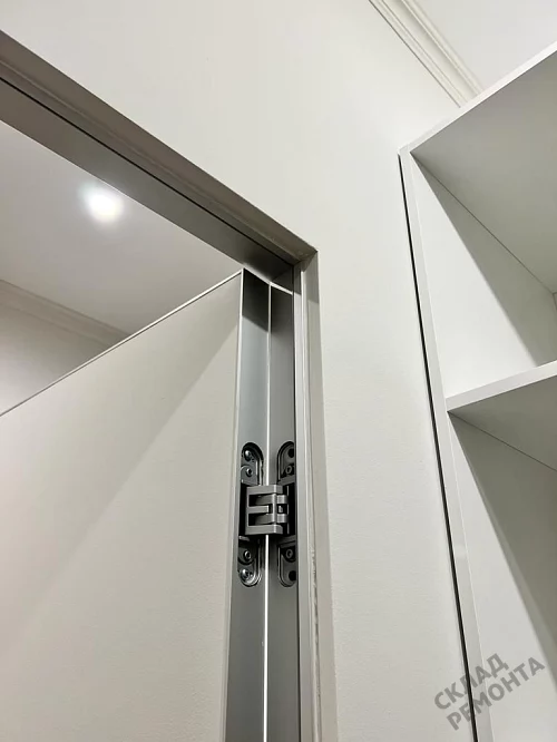 Фото Скрытая дверь VellDoris Оптим 59/ГР П реверс (алюм кр серая с 3-х сторон), под покраску, без стекла – купить в Чите: цена, описание, фото. Интернет-магазин. 6